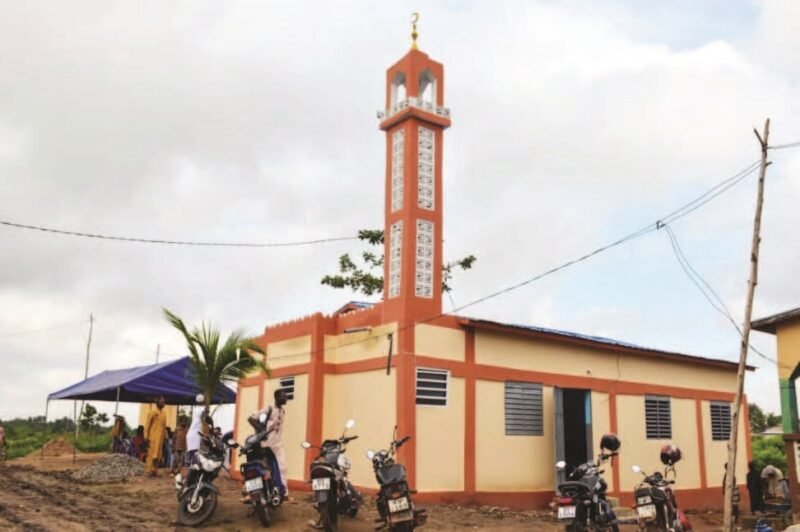 Building a mosque in Togo